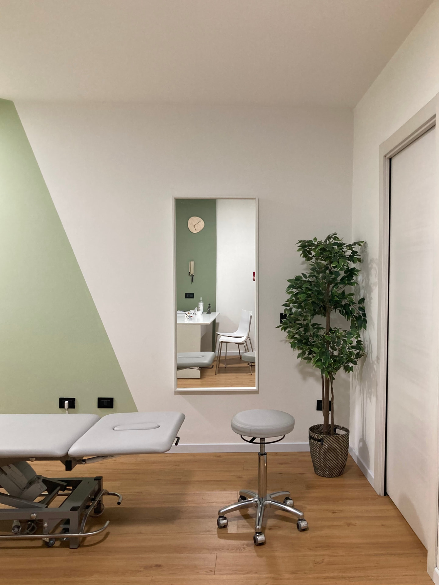 Lo studio OsteoAtlas di Rho